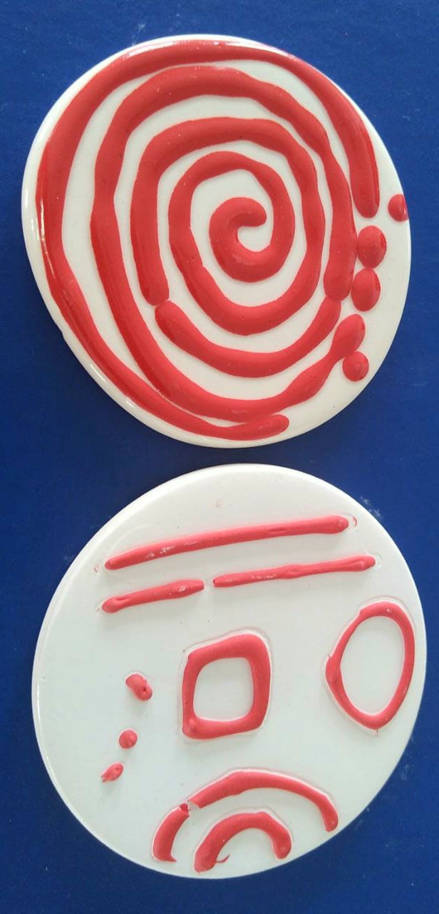 TRRL 1800- PASTA RELEVO VERMELHO P/CERÂMICA